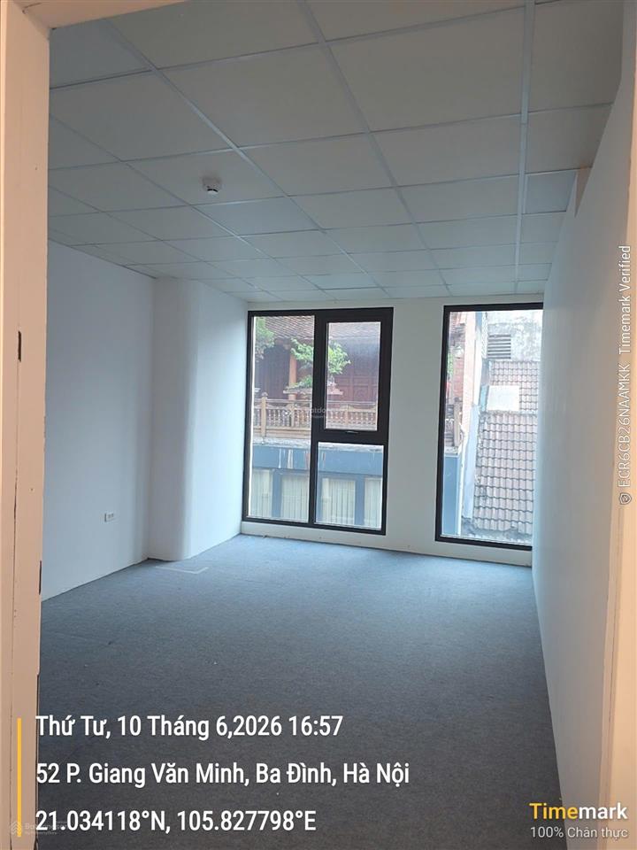 Cho thuê văn phòng tại tòa nhà 52 giang văn minh dt 150m², có thể thuê nhiều sàn, giá chỉ 200k/m2