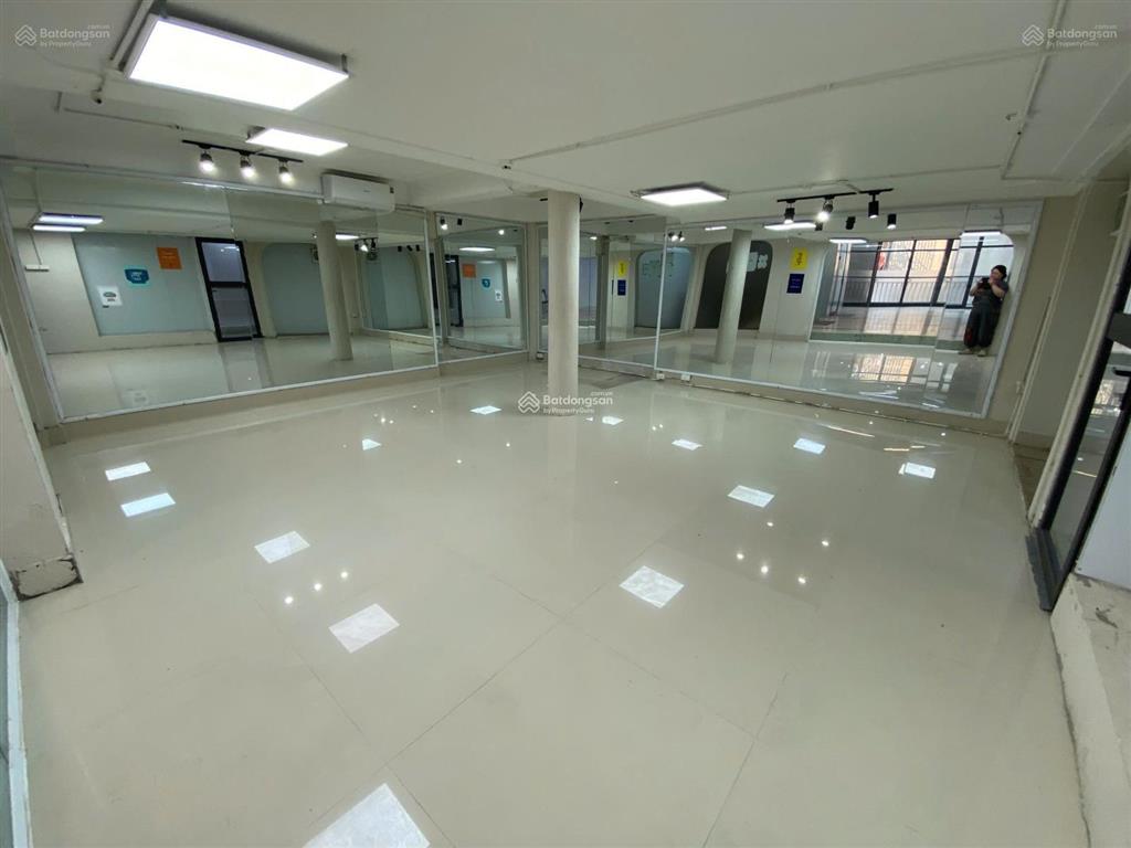 Cho thuê văn phòng hạng a tại tòa nhà 63 lý thái tổ trung tâm hoàn kiếm, giá chỉ 260.000đ/m²/tháng