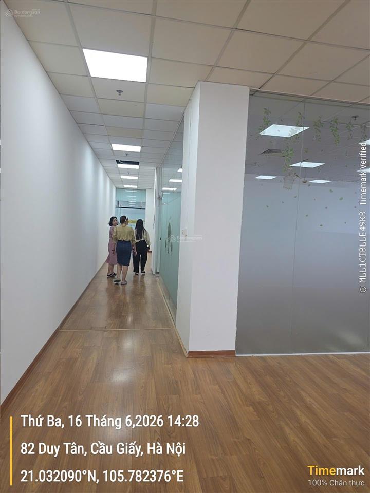 Cho thuê văn phòng tại 3a building ngõ 82 duy tân, diện tích 120m², giá chỉ 250.000đ/m²/tháng
