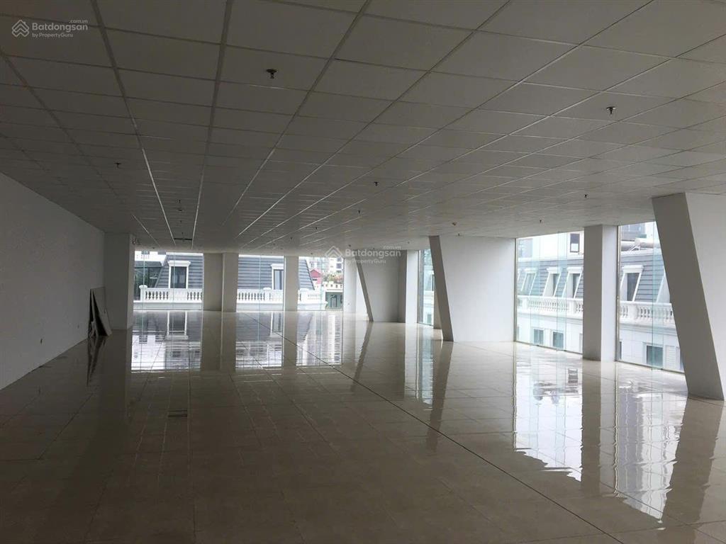 Cho thuê văn phòng tại hồng hà tower 89 thịnh liệt, dt 1.000m², cắt chia nhỏ, giá chỉ 130nghìn/m2