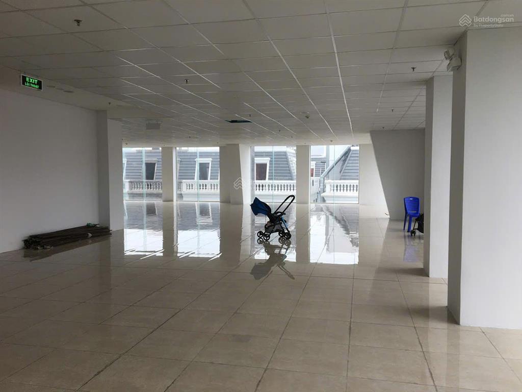 Cho thuê văn phòng tại hồng hà tower 89 thịnh liệt, dt 1.000m², cắt chia nhỏ, giá chỉ 130nghìn/m2
