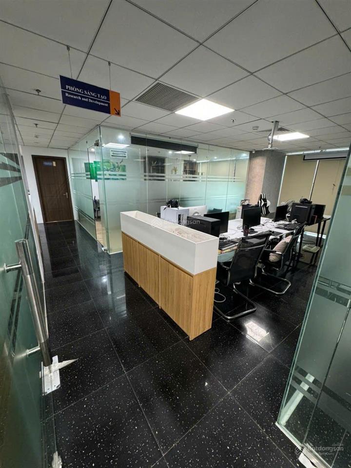 Cho thuê vp tại capital elite 18 phạm hùng, dt 2.000m², chia phòng linh hoạt, giá chỉ 450k/m2/th