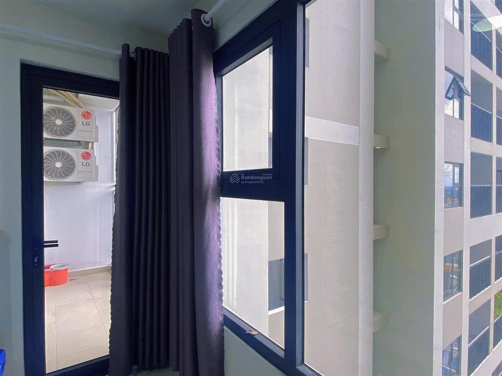 Cho thuê căn hộ 2 phòng ngủ 6tr sẵn 1 vài nội thất cơ bản  charm city