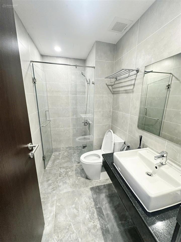 Bán gấp 2pn 2wc 80m chung cư c sky view 2,19 tỷ full vat + bao sổ, đang có sẵn hợp đồng thuê