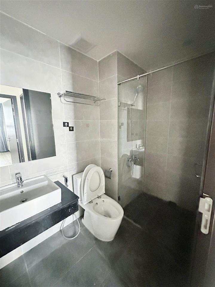 Bán gấp 2pn 2wc 80m chung cư c sky view 2,19 tỷ full vat + bao sổ, đang có sẵn hợp đồng thuê