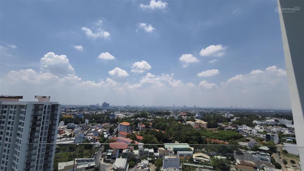 Cần bán căn hộ 1pn 1wc full nt chung cư c sky view 1.85 tỷ full vat + bao sổ, view đẹp