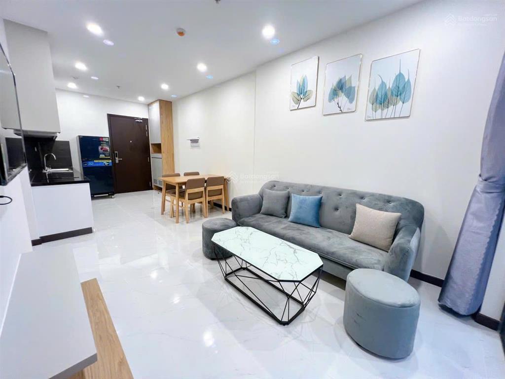 Bán gấp 2pn 2wc 80m chung cư c sky view 2,278 tỷ bao sổ, tầng trung view đẹp