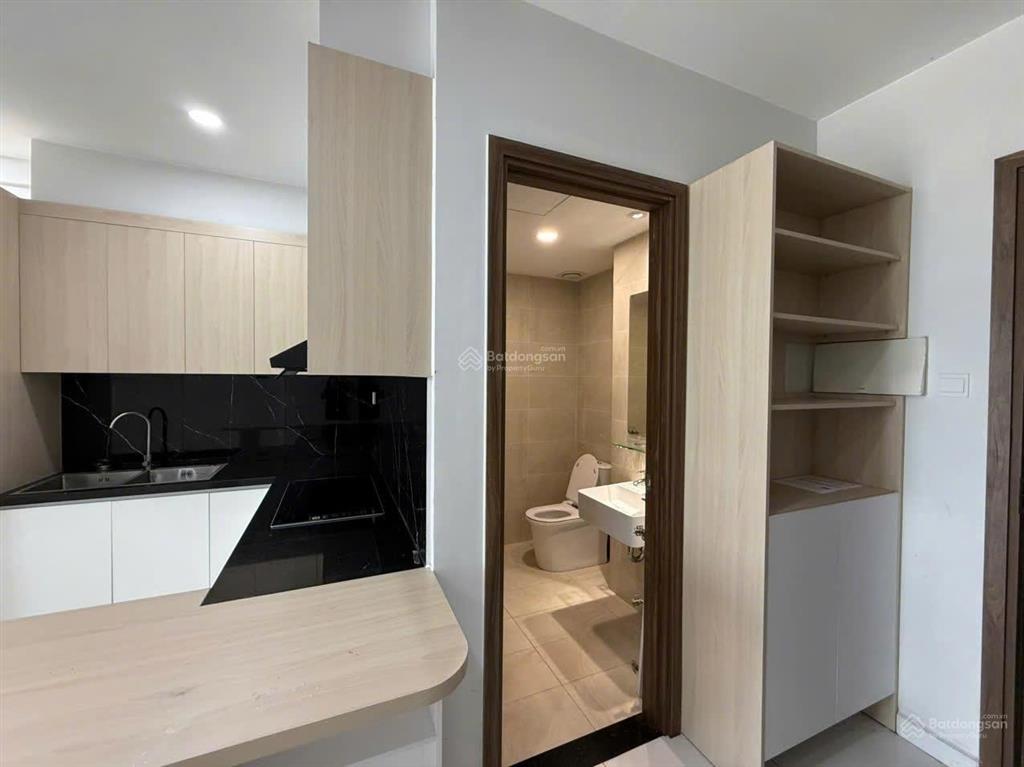 Bán cc tại opal skyline, 1,415 tỷ sẵn sổ 40m2, studio 1pn + 1wc, có ban công