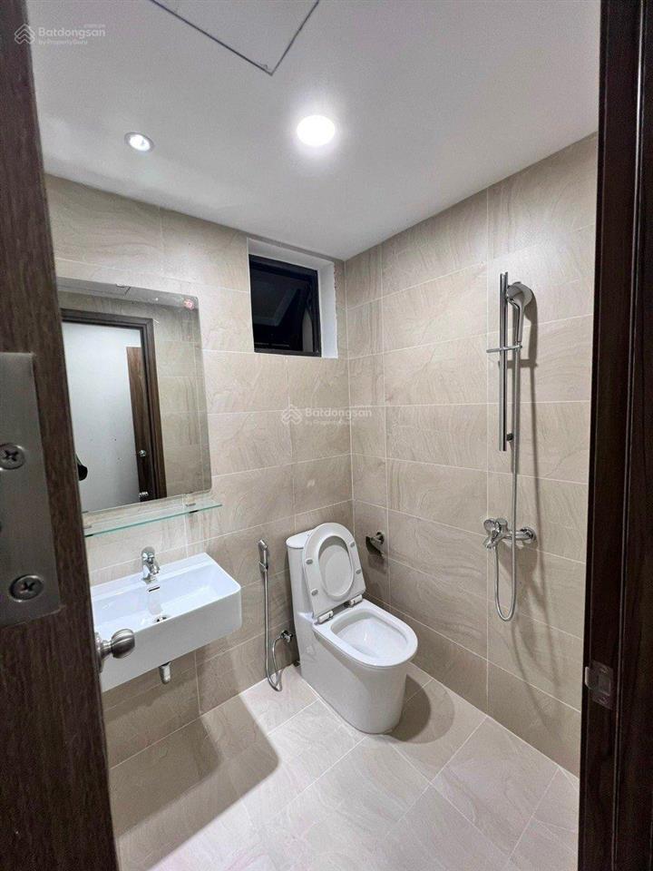 Bán cc tại opal skyline, 1,360 tỷ sẵn sổ 40m2, studio 1pn + 1wc, có ban công