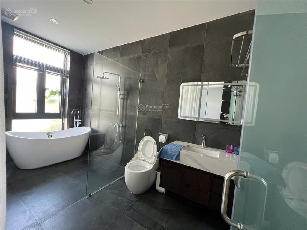 Biệt thự cho thuê tại west lakes golf & villas, giá 10tr 1 tháng
