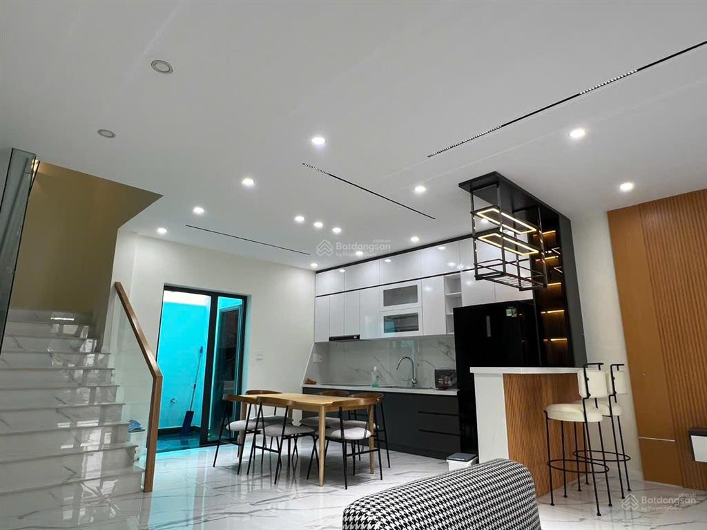 Biệt thự cho thuê tại west lakes golf & villas, giá 10tr 1 tháng