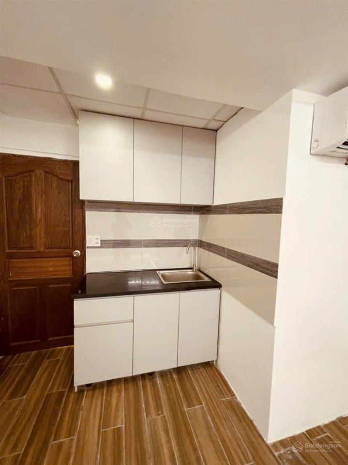 Bán nhà hxh nguyễn văn công. dt 4.5x11m lửng 2 lầu st, 9p đang cho thuê 42tr/th, giá 9.2 tỷ