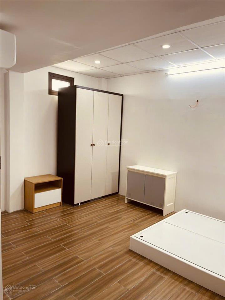 Bán nhà hxh nguyễn văn công. dt 4.5x11m lửng 2 lầu st, 9p đang cho thuê 42tr/th, giá 9.2 tỷ