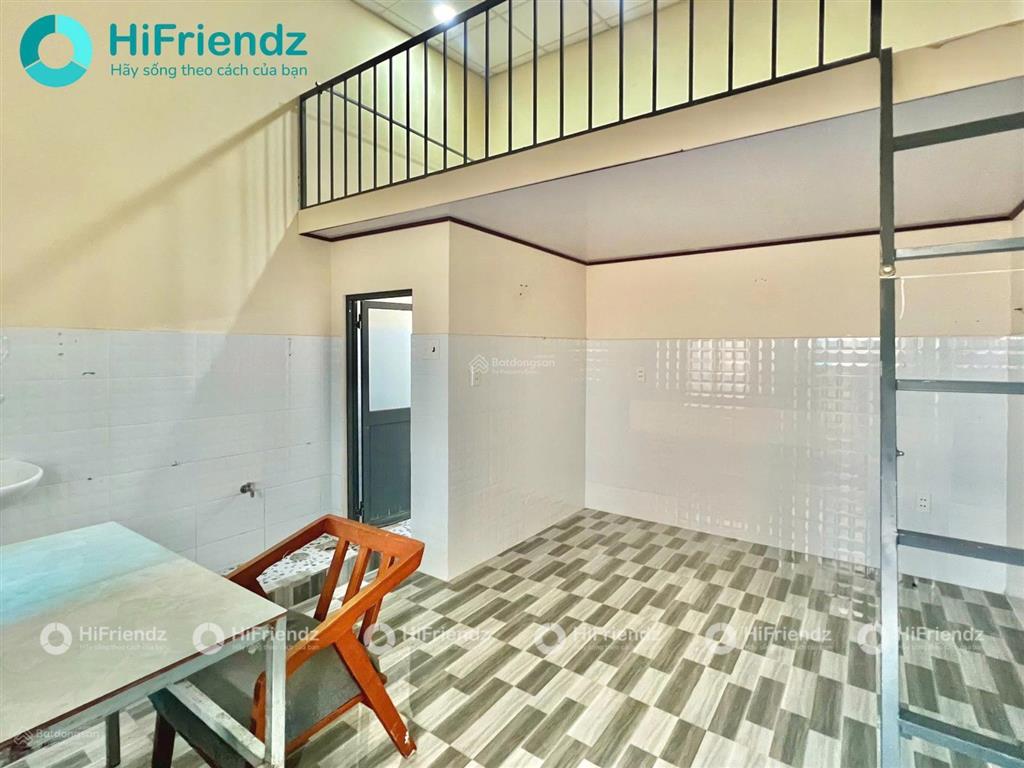 Cho thuê nhà trọ có gác tại tân hóa, giá tốt 3,8 triệu, 25m², nội thất cơ bản