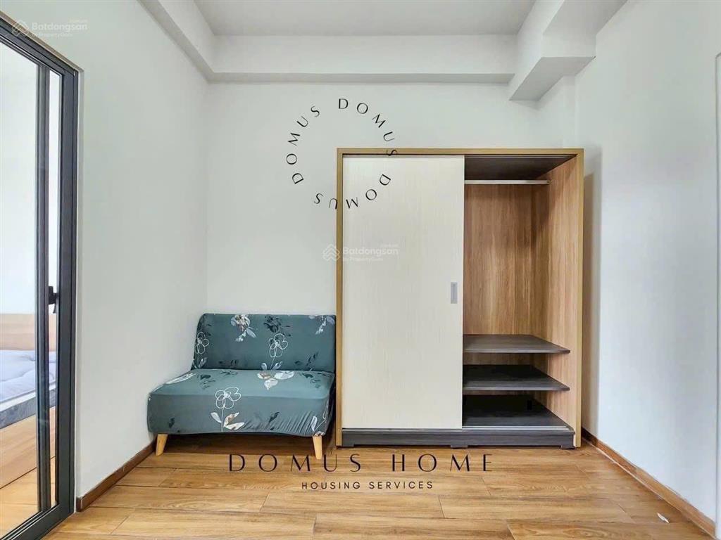 Căn hộ 1 phòng ngủ ban công full nội thất, qua quận 1, quận 7, quận 8 chỉ 5 phút