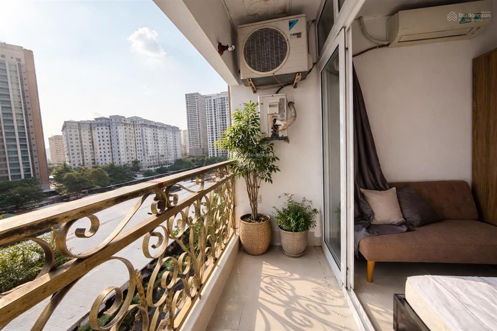 Căn hộ ban công đường nguyễn khoái, full nội thất, vị trí trung tâm tiện di chuyển quận 1, quận 8