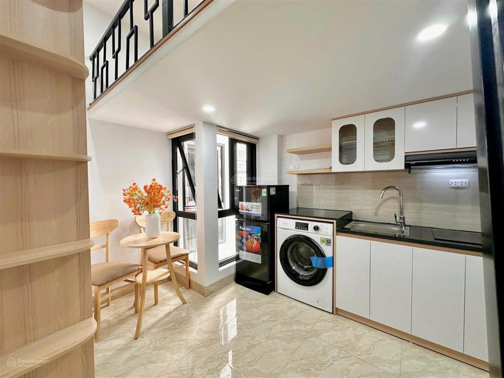 Căn hộ duplex ban công đường 3/2, gần vạn hạnh mall, tiện di chuyển quận 1, quận 3, quận 5