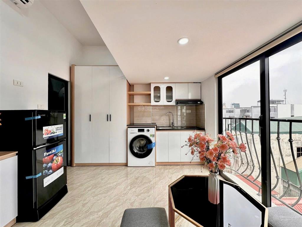 Căn hộ duplex ban công đường 3/2, gần vạn hạnh mall, tiện di chuyển quận 1, quận 3, quận 5