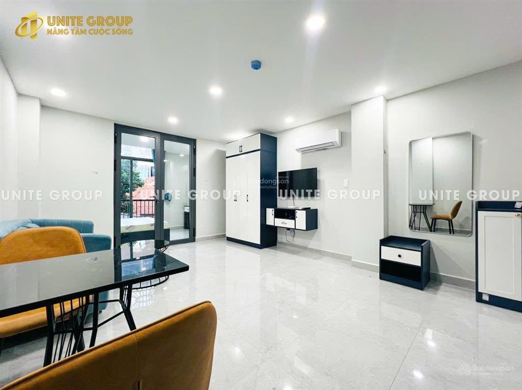 Căn hộ 1 phòng ngủ ban công, full nội thất, thang máy, thuận tiện di chuyển quận 1, phú nhuận