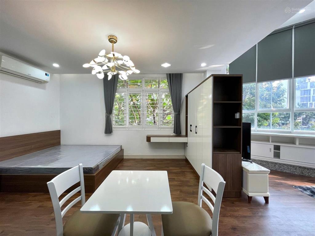 Căn hộ view bờ kè ngay trung tâm thành phố  chỉ 5 phút đến quận 1 & quận 3