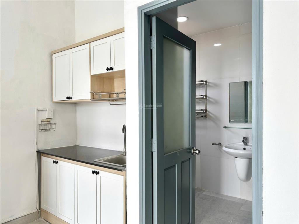 Căn hộ sinh viên nằm ngay trung tâm quận 5, gần đh kinh tế, đh sài gòn, đh sư phạm