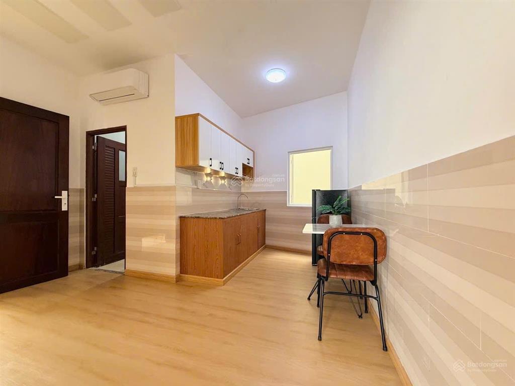 Căn hộ 1 phòng ngủ ban công trung tâm quận 4, gần bến nhà rồng, cầu khánh hội phố đi bộ nguyễn huệ