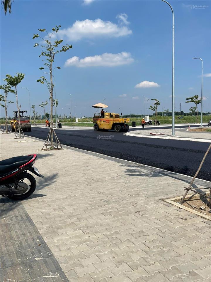 Chủ cần bán gấp lô đất ở nguyễn cửu phú 120m2 giá chỉ 2tỷ600  kế đại học y khoa phạm ngọc thạch