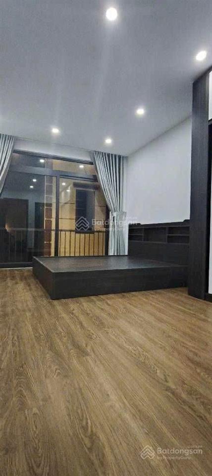 Thạch bàn nhà mới koong ,nở hậu full nội thất gần aeon