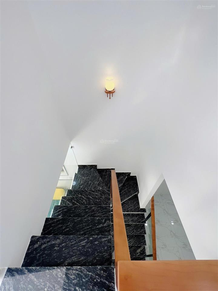 Chính chủ bán nhà giá tốt, hẻm 1/ ô tô tới cửa, full thổ cư, ngay nguyễn ảnh thủ, hiệp thành, q12