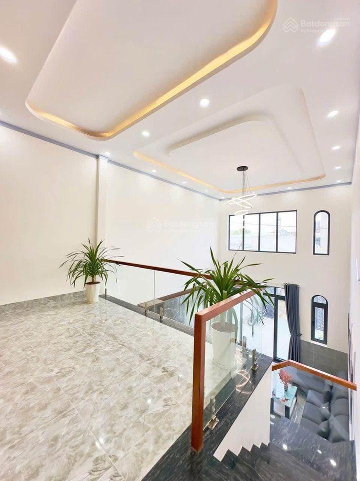 Chỉ 1 căn cuối nhà mới 100% giá chỉ 1.69 tỷ ngay trường tiểu học kim đồng, bhhb, quận bình tân, hcm