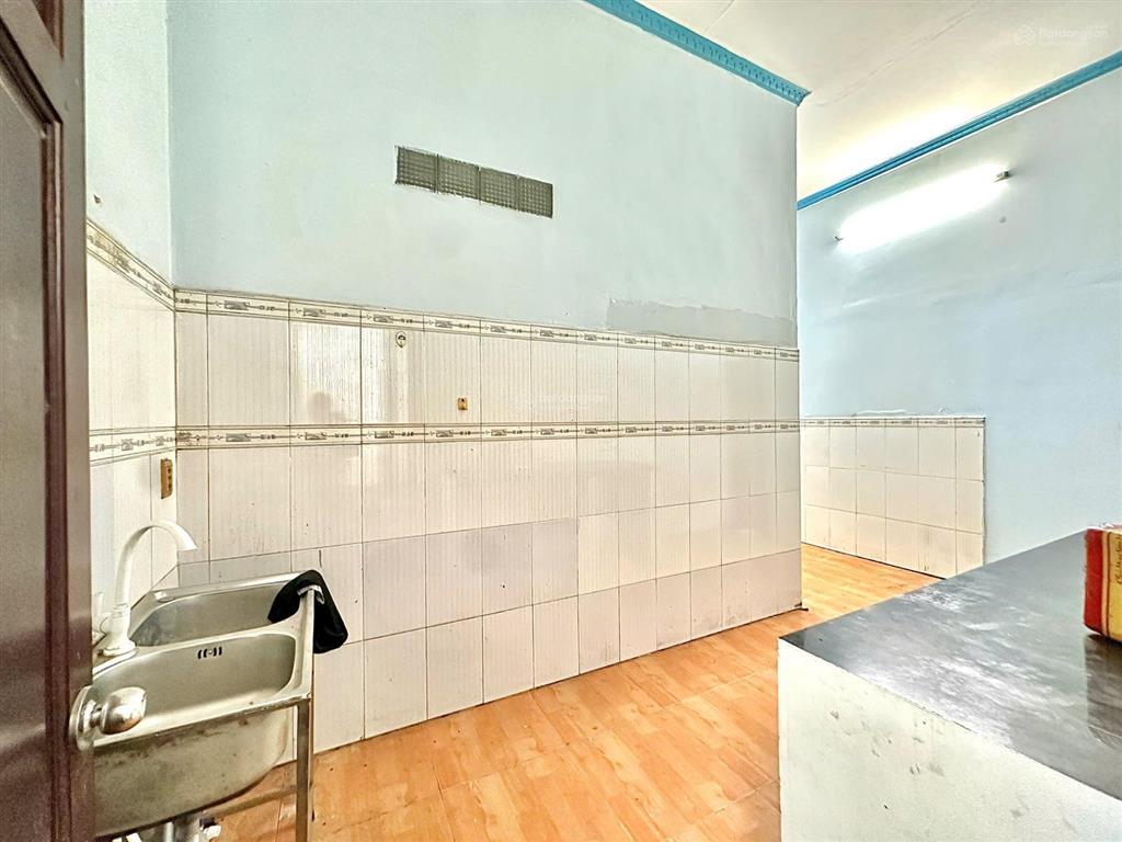 Chính chủ bán đất sổ hồng riêng full thổ cư ngay chợ bà hom,vay ngân hàng,xây dựng ngay,chỉ 2.55 tỷ