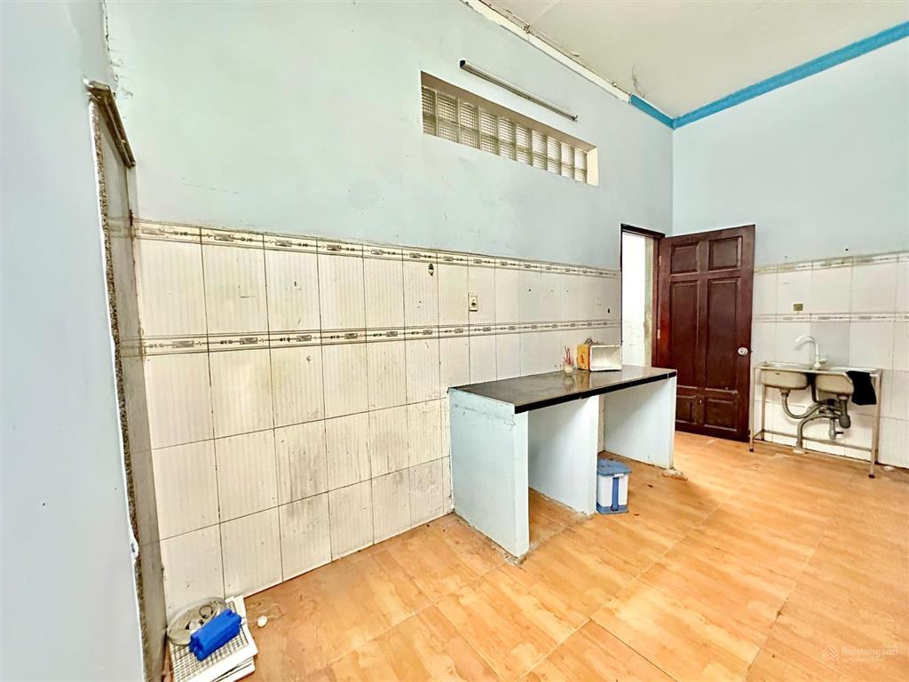 Chính chủ bán đất sổ hồng riêng full thổ cư ngay chợ bà hom,vay ngân hàng,xây dựng ngay,chỉ 2.55 tỷ