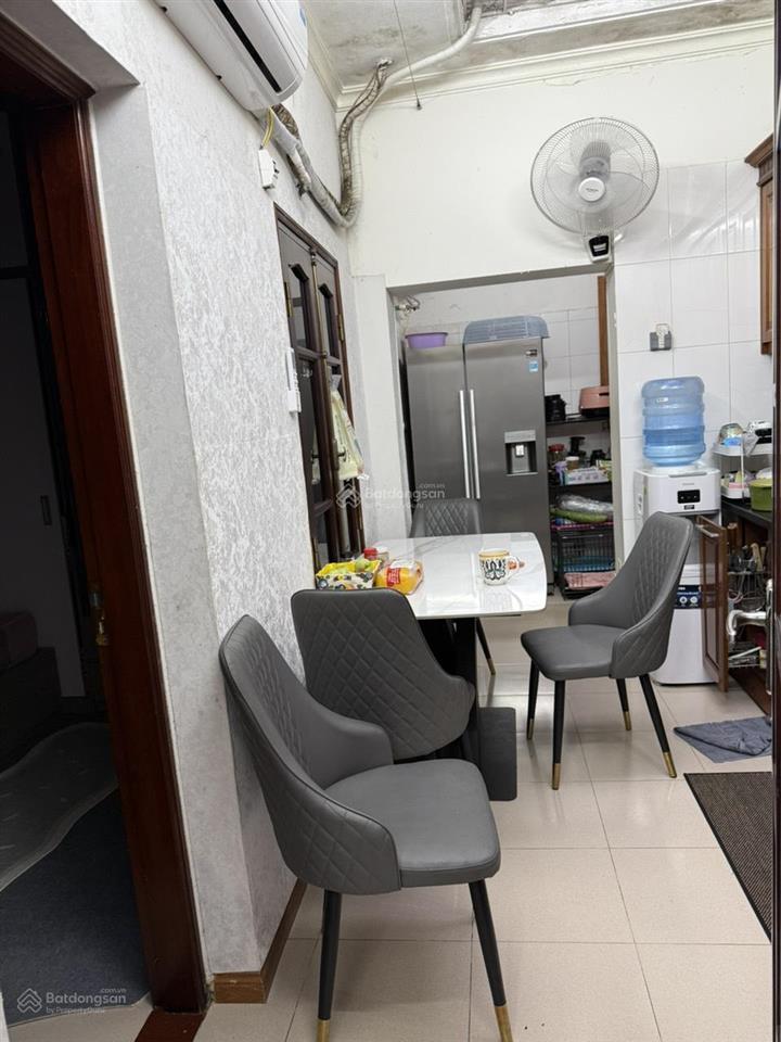 Bán nhà tập thể tầng 1  chỉ sử dụng tầng 1, không xây lên được, ngõ 165, thái hà, láng, hà nội