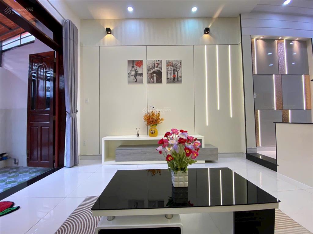 Lên sóng căn nhà 3 lầu full nội thất ngay ngã tư quang trung phan huy ích