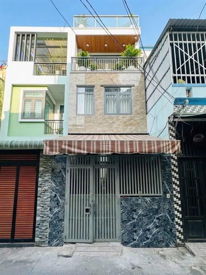 Bán nhà hẻm xe hơi 3 lâu ngay trung tâm p17 gv