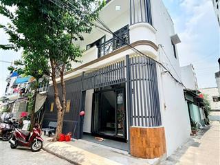 Lên sóng căn nhà góc 2 mt hẻm 8m đúc 1 lầu 3pn full nt