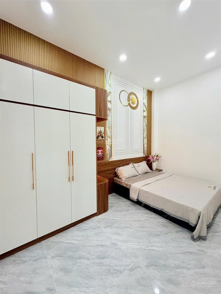 Lên sóng căn nhà góc 2 mt hẻm 8m đúc 1 lầu 3pn full nt