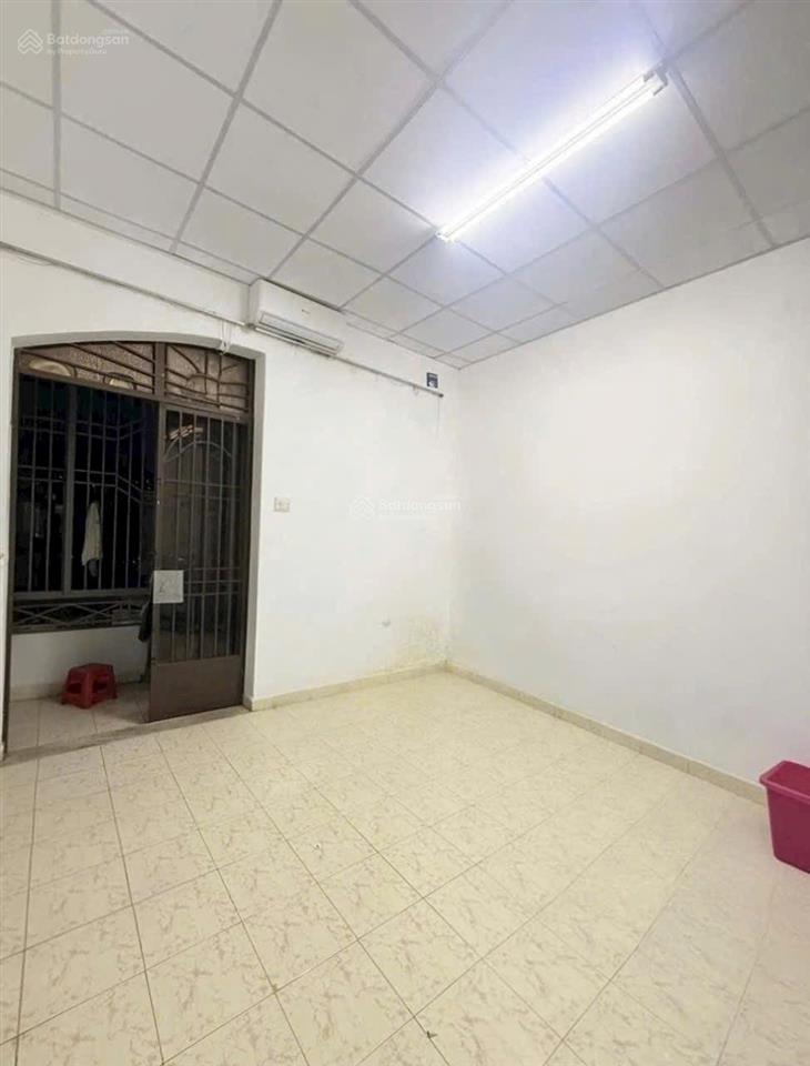 Bán căn nhà 4.2mx19m xây 1 lầu hẻm xe hơi ngay trung tâm p3 gv