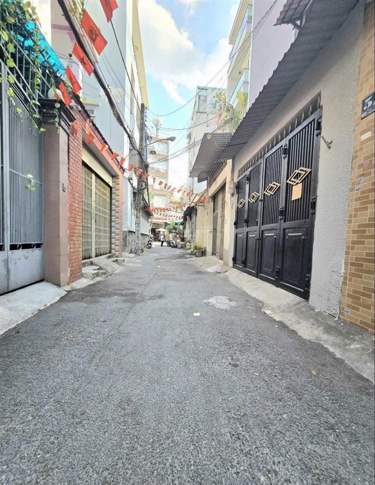 Bán căn nhà 4.2mx19m xây 1 lầu hẻm xe hơi ngay trung tâm p3 gv