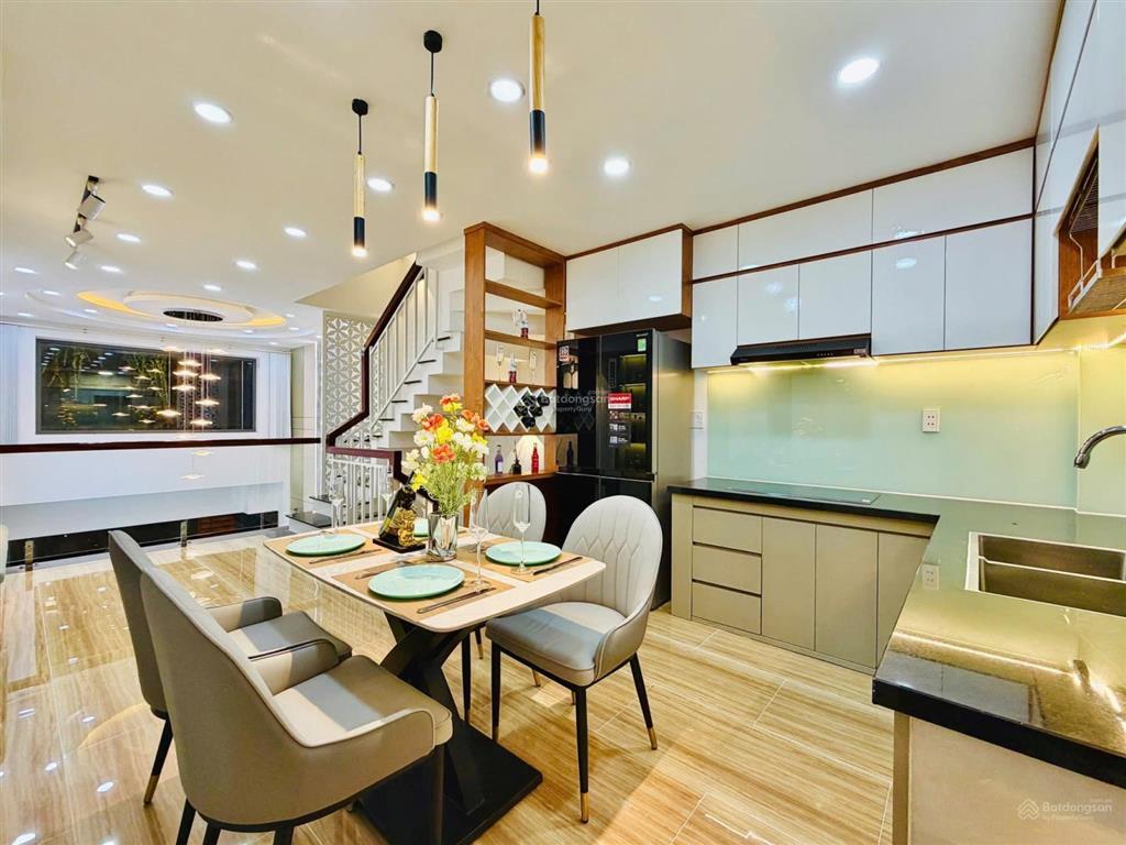 Lên sóng căn nhà hẻm xe hơi đúc 3 tấm full nội thất ngay trung tâm p11