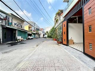 Bán nhà hẻm xe hơi 4x17m đúc 3 lầu sát emax2 nhà mới full nội thất