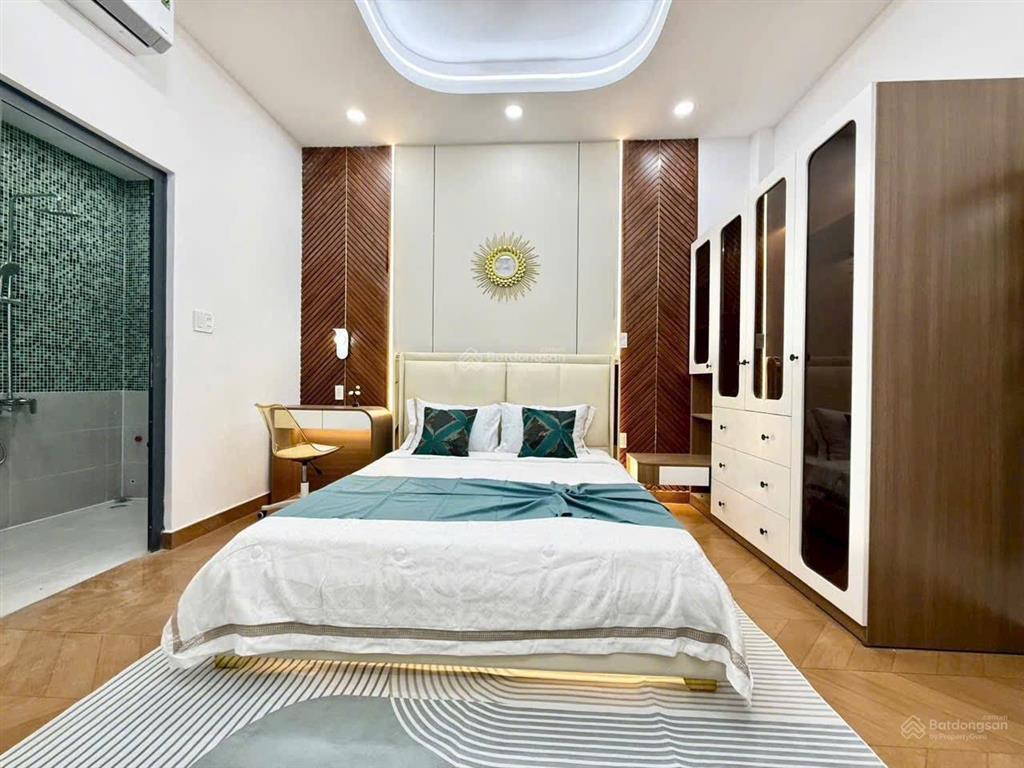 Bán nhà hẻm xe hơi 4x17m đúc 3 lầu sát emax2 nhà mới full nội thất
