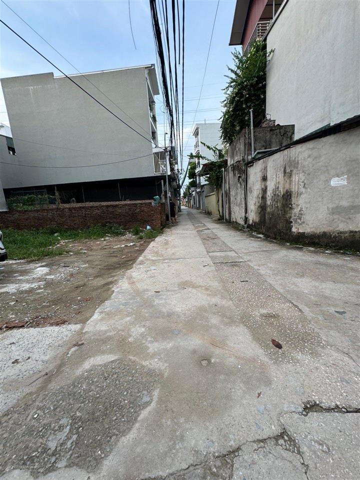 Chính chủ em cần bán gấp lô góc đẹp nhất liên kết mặt đường 6m, kinh doanh đỉnh.  cc0977 939 ***