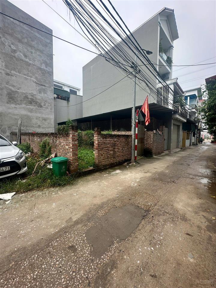 Chính chủ em cần bán gấp lô góc đẹp nhất liên kết mặt đường 6m, kinh doanh đỉnh.  cc0977 939 ***