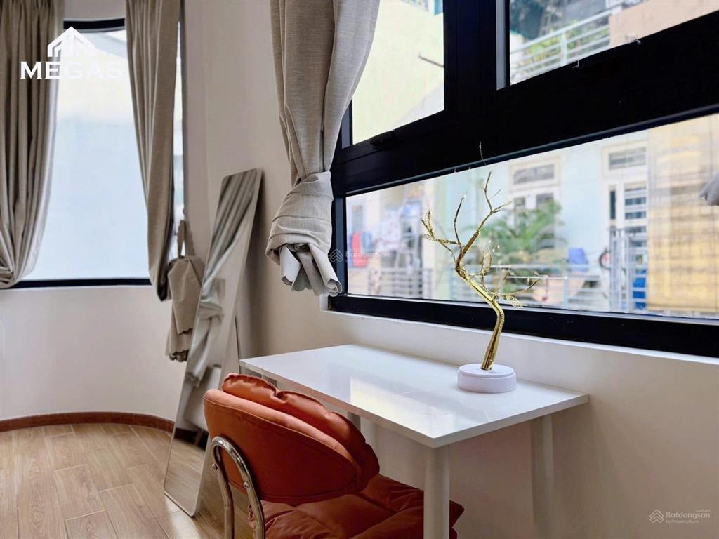 Duplex siêu rộng mới, full nội thất ngay nguyễn tri phương, q5  chốt nhanh giảm giá thêm