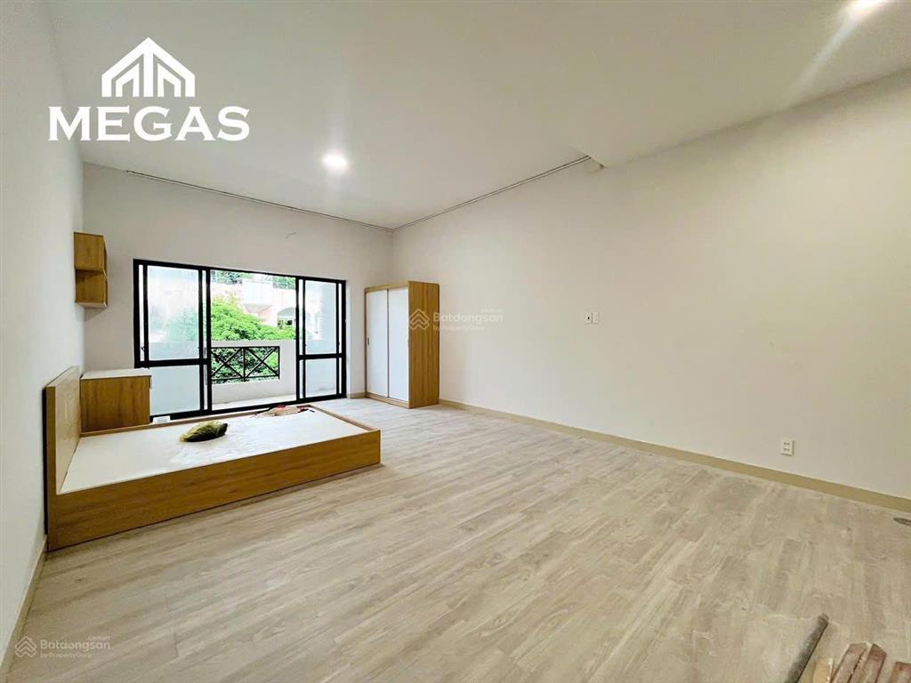 Studio ngay nguyễn tri phương, q5  full nội thất siêu thoáng  giá hơn 4trx