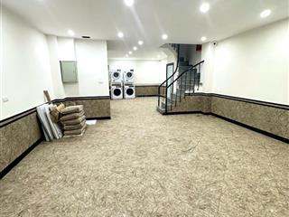 Gà đẻ trứng vàng p xã đàn. dt 65m2 x 7 tầng  dòng tiền 1,3 tỷ/ năm  cách phố 40m. giá 24 tỷ.