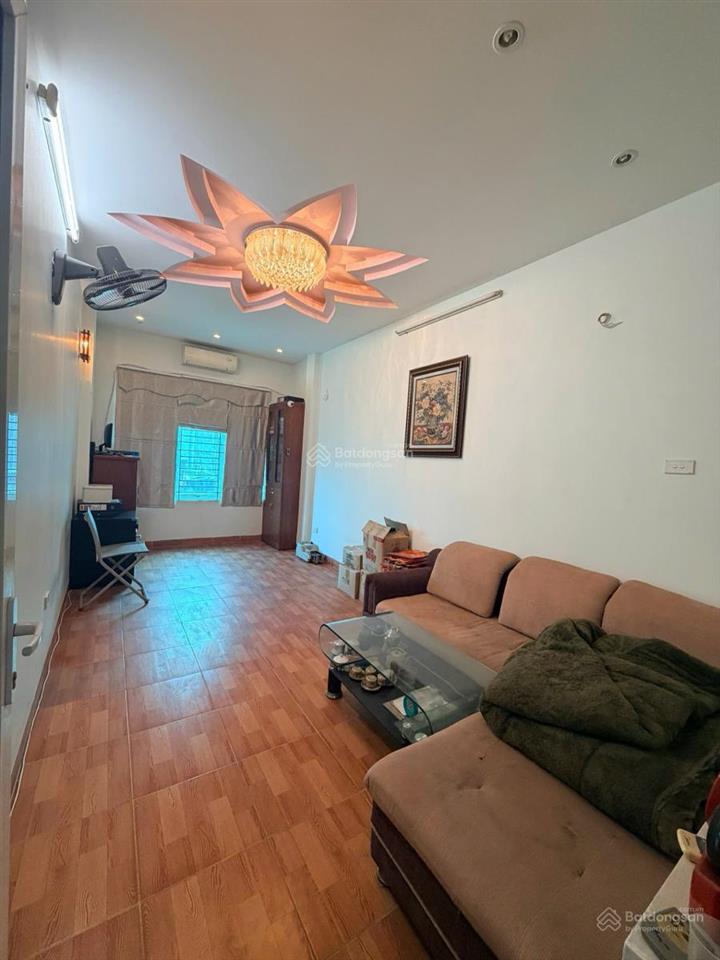 Chính chủ gửi bán 69 lạc trung  ô tô đỗ cửa. dt 36m2 x 4 tầng. giá 9,5 tỷ