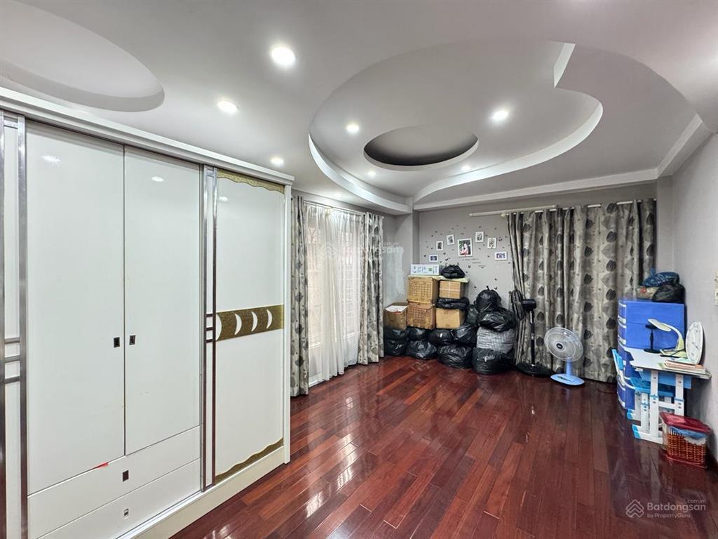 Phân lô  ô tô chạy vòng quanh đặng văn ngữ  kinh doanh. 35m x 5 tầng. giá 12 tỷ.