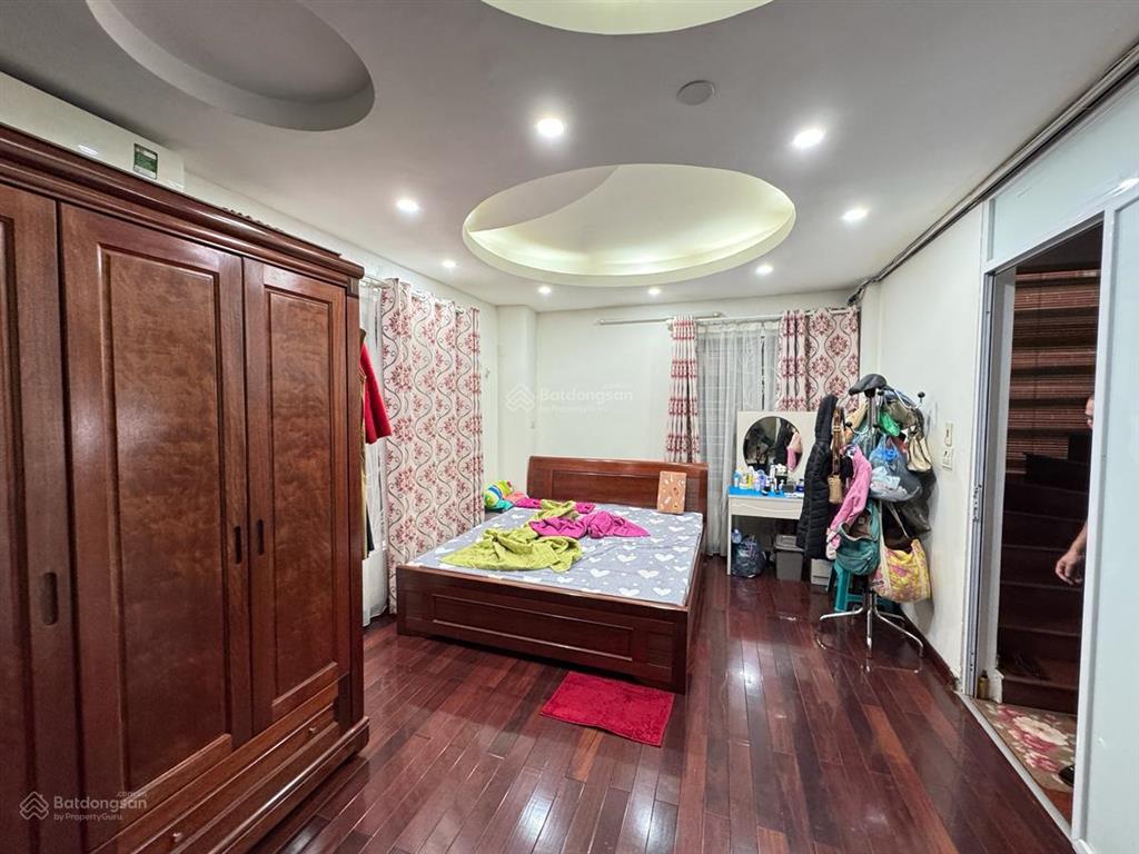 Phân lô  ô tô chạy vòng quanh đặng văn ngữ  kinh doanh. 35m x 5 tầng. giá 12 tỷ.